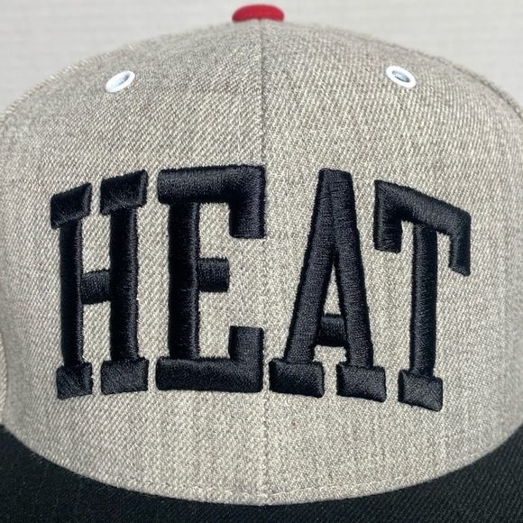 Mitchell & Ness Other - Miami Heat Snap Back